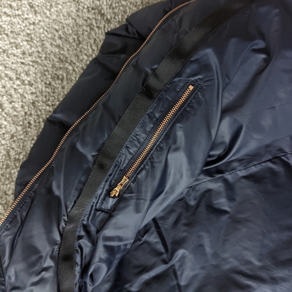 Navy Kit and Ace Down Puffer Jacket - Picture 5 of 8